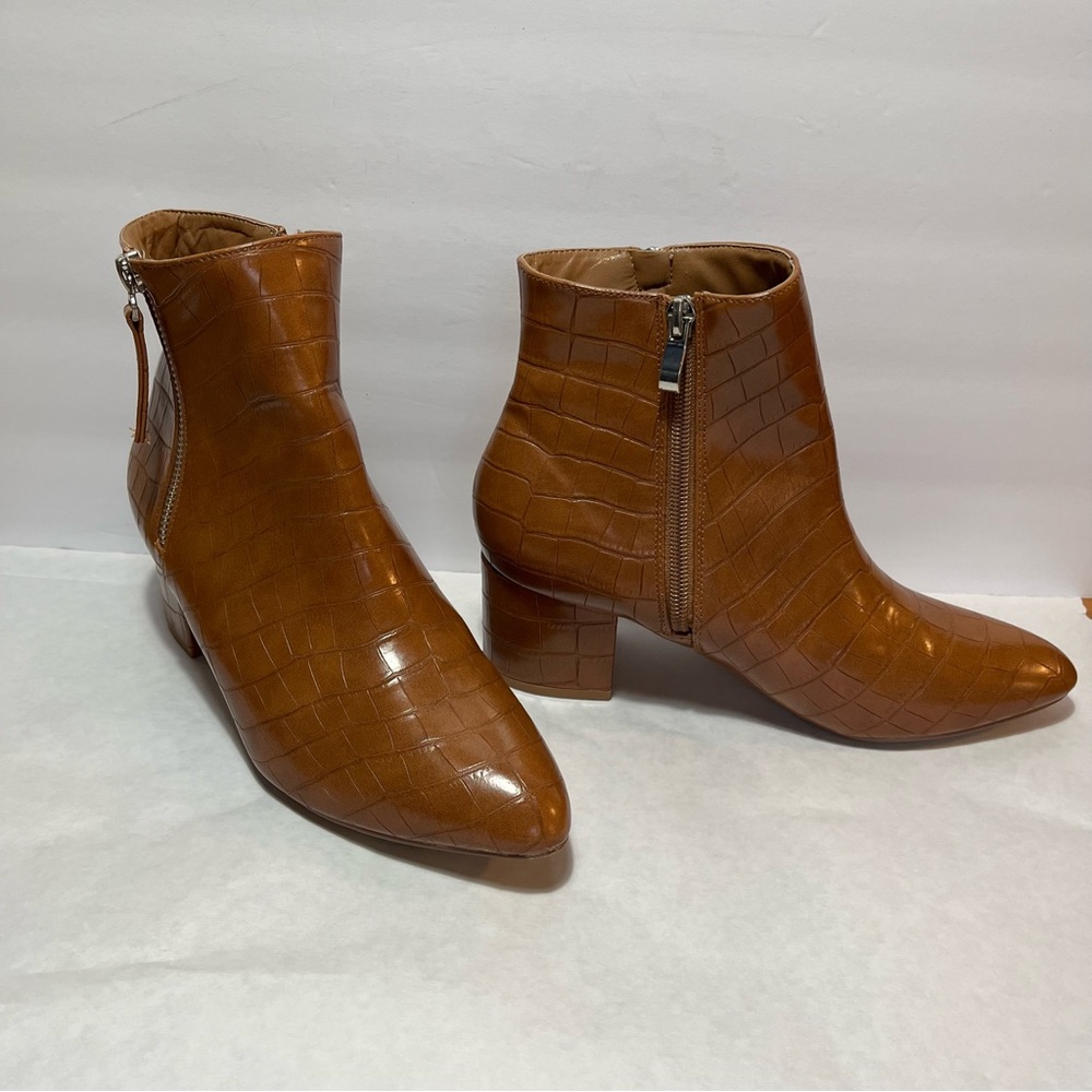 J. Adam’s Elegant Brown Crocodile Pattern Ankle Boots - Picture 2 of 5